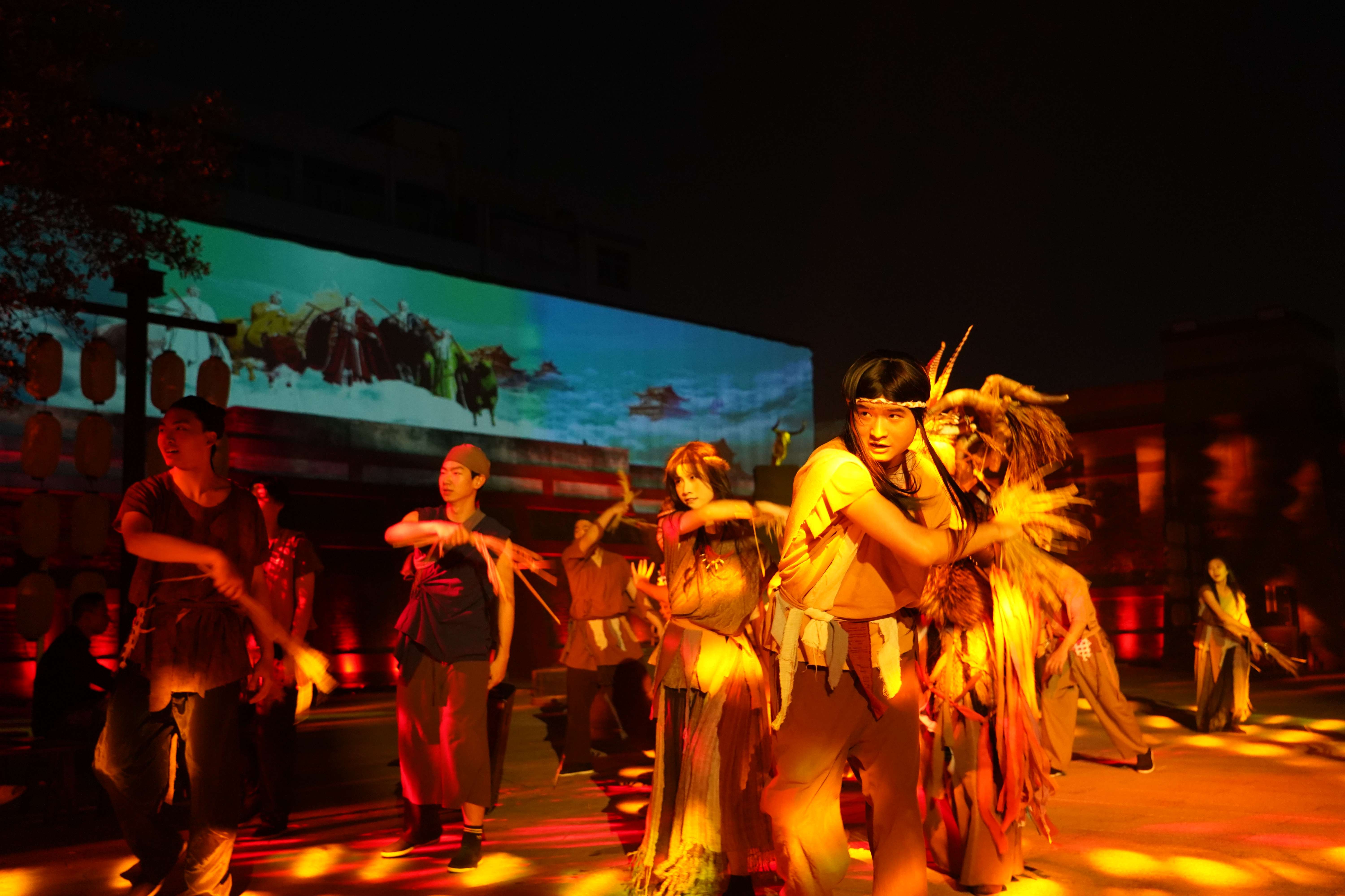 重本安排【千年嶺南·五羊傳說】一場可參與的嶺南千年·五羊傳說觀賞碧江版“清明上河圖”+每位貴賓2斤當地應季果蔬 純玩2天團