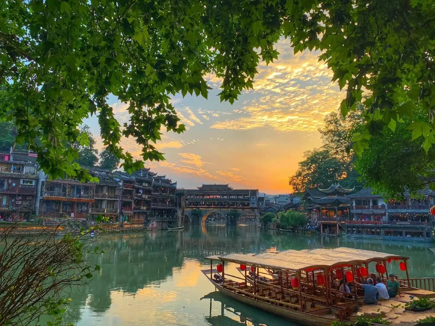 超模帶您去旅行 全覽湘西秘境 張家界5天團