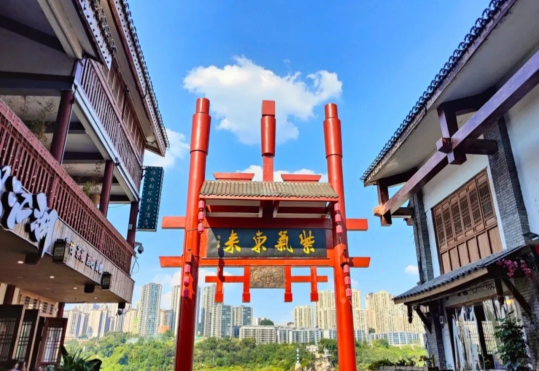 乘攬月號 過升船機 穿葛洲壩  長江行攬月號6天團