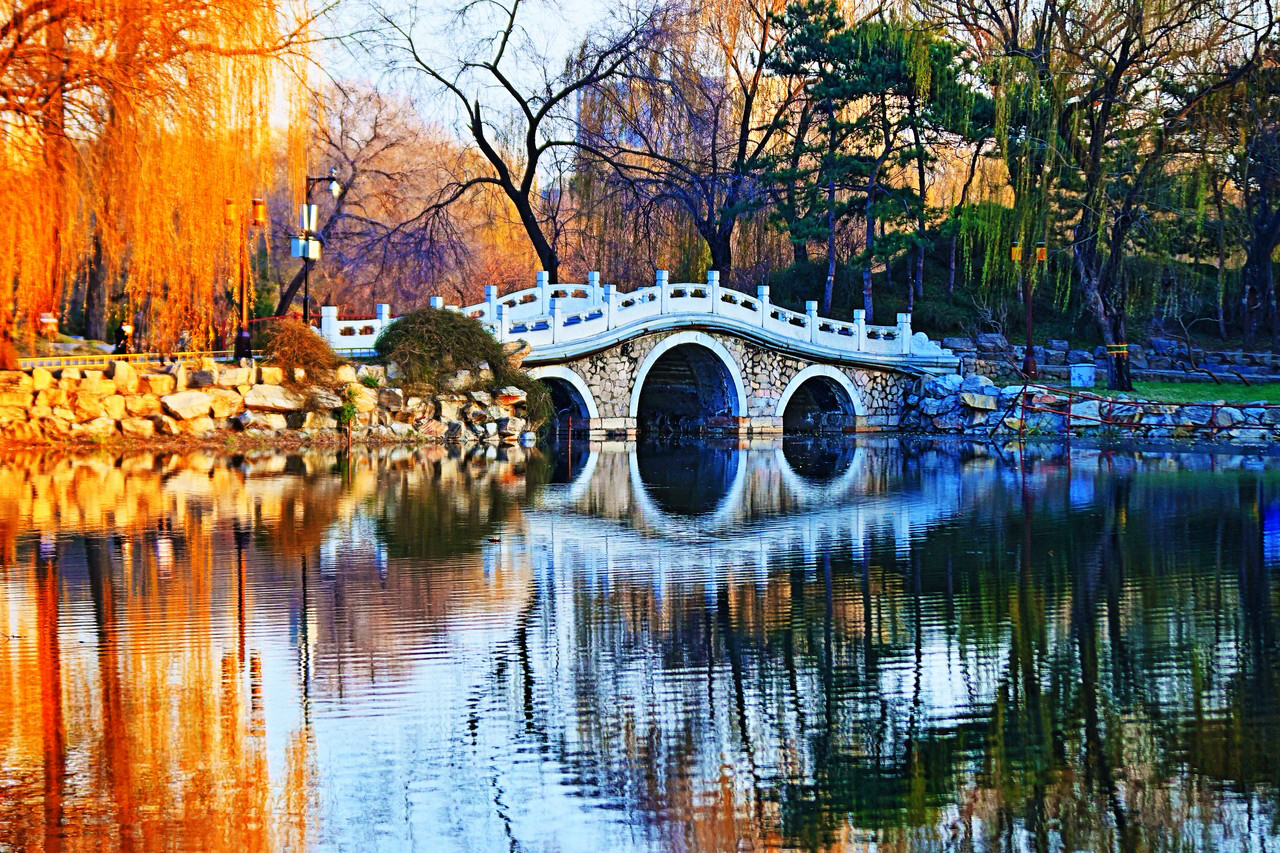 遊覽亞洲最大義大利風情建築群 京津賞秋6天團