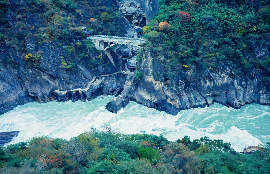 雲南昆明大理麗江香格里拉全景雪山觀光列車 8天團
