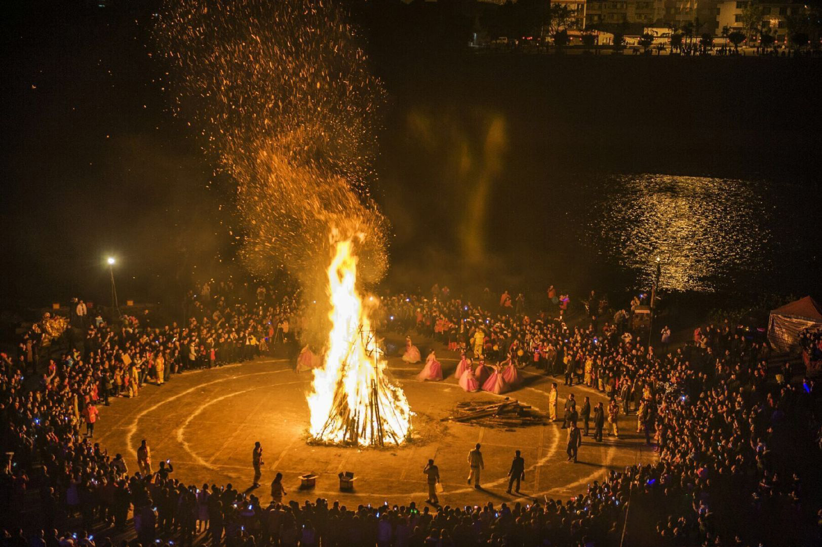 青城呼和浩特-火山大觀： 烏蘭察布火山群 呼和浩特6天團