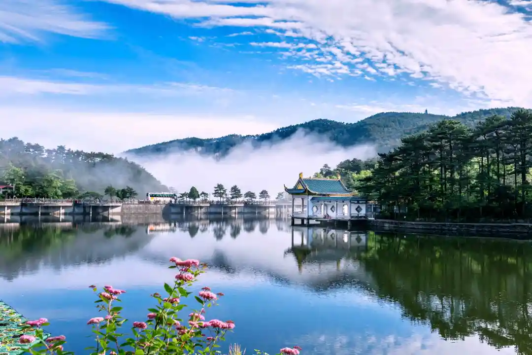 世遺仙境-廬山 不夜城-婺女洲 千年瓷都-景德鎮 江西5天團