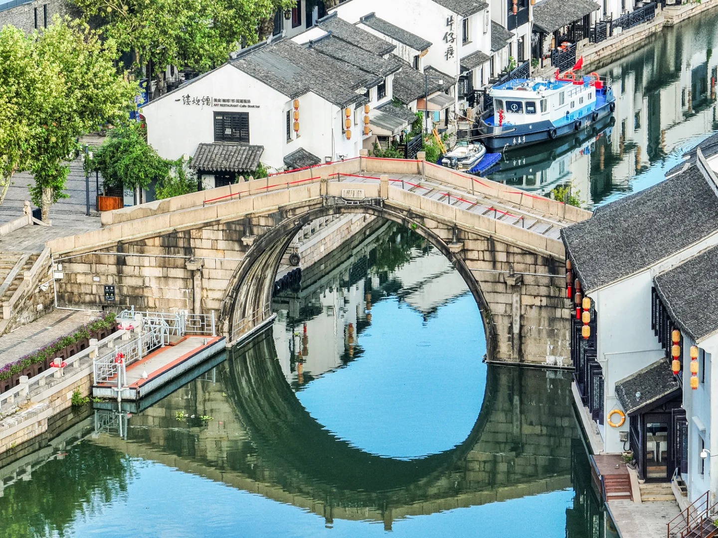 觀錢塘壯觀大潮 遊江南水鄉古鎮  錢塘觀潮6天團