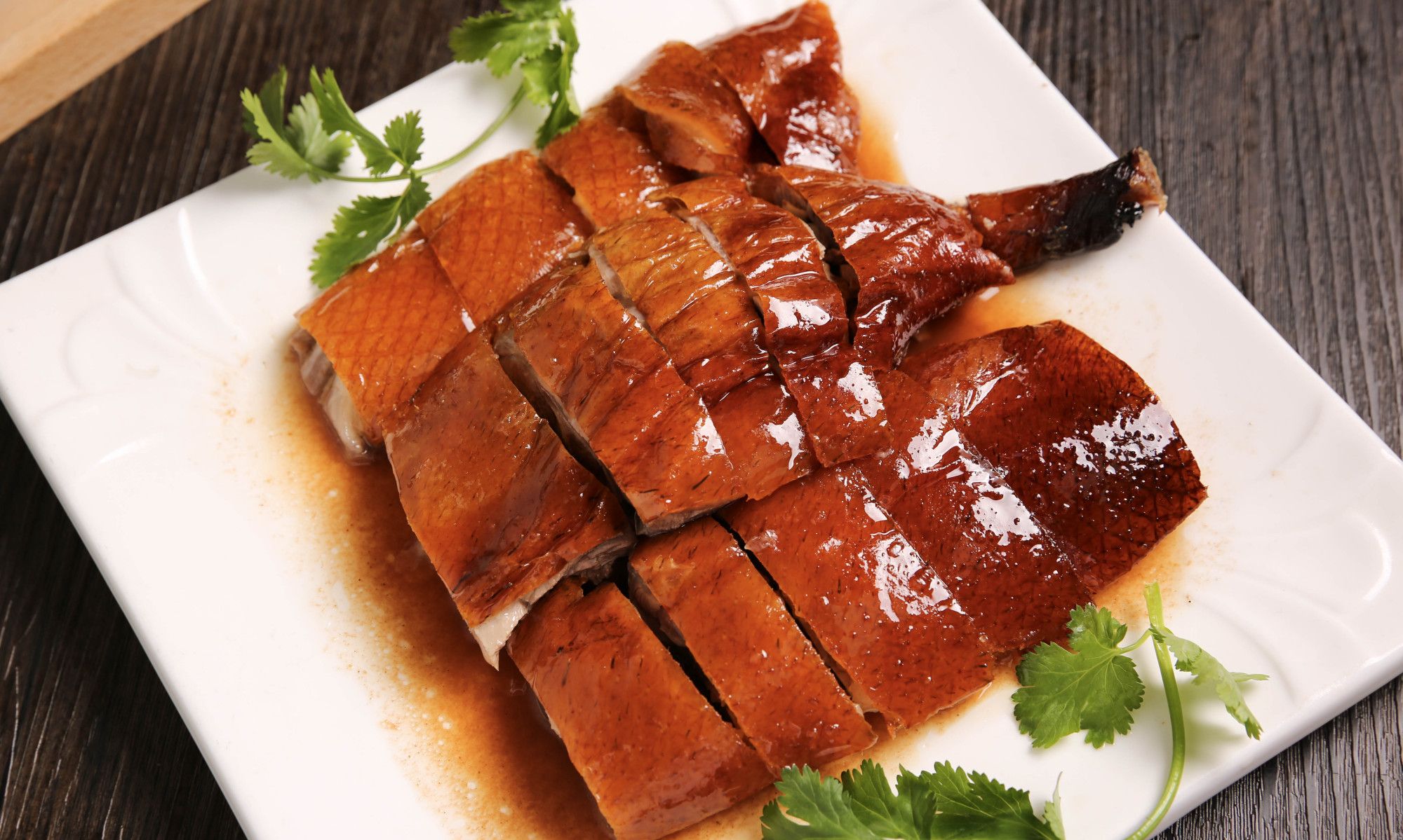 【母親節專場】感恩母親，感恩母愛，不喧嘩，自有聲，歲月如歌，共赴愛的盛宴  食世界粵菜米其林星廚出品【(位上)花開富貴有米魚開花過橋+招牌芝麻鹹香雞宴】【（位上）濃湯翅花膠雞+勒流燒鵝宴】純玩 2天團