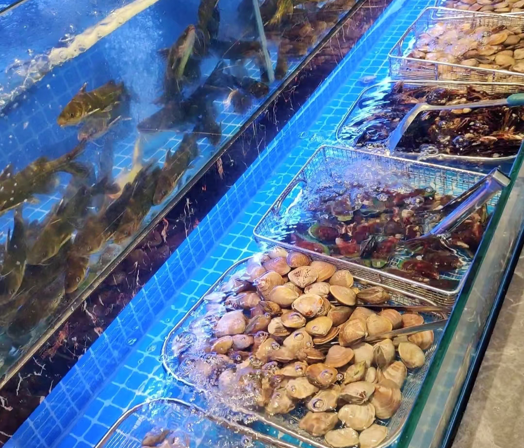 【春節加班】暢玩【黃騰峽+山水麗人+清遠長隆+廣東千古情+佛山祖廟】新春祈福好運來！連住兩晚五星標準酒店 豪歎【新春豐富海鲜自助晚餐】4天團