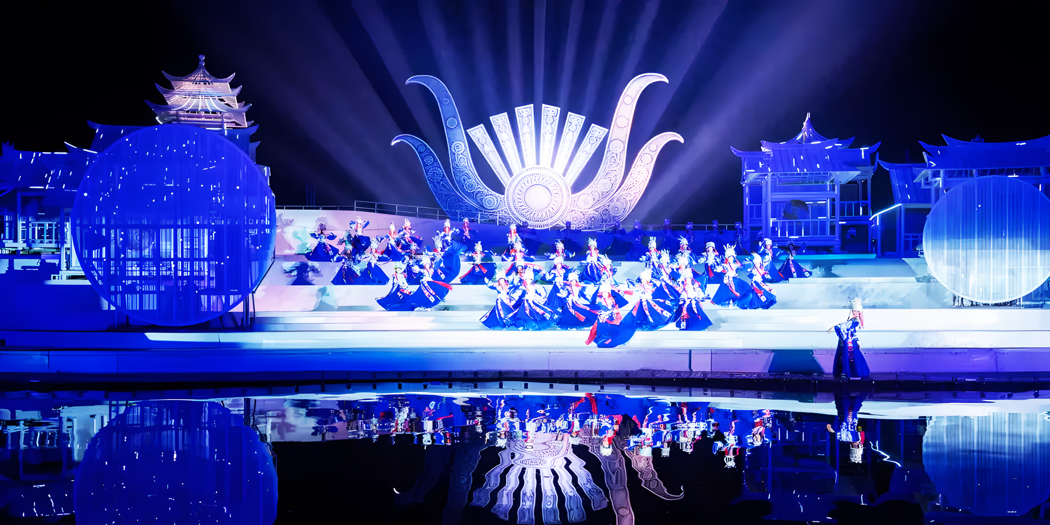 【復活節加班】潮遊~廣東版小九寨溝「千谷溪~九重飛瀑」「清遠黃騰峽天門懸廊玻璃橋」「鳳凰樂土·山水麗人」「融創樂園」「融創國際大馬戲奇幻秘境」純玩3天團