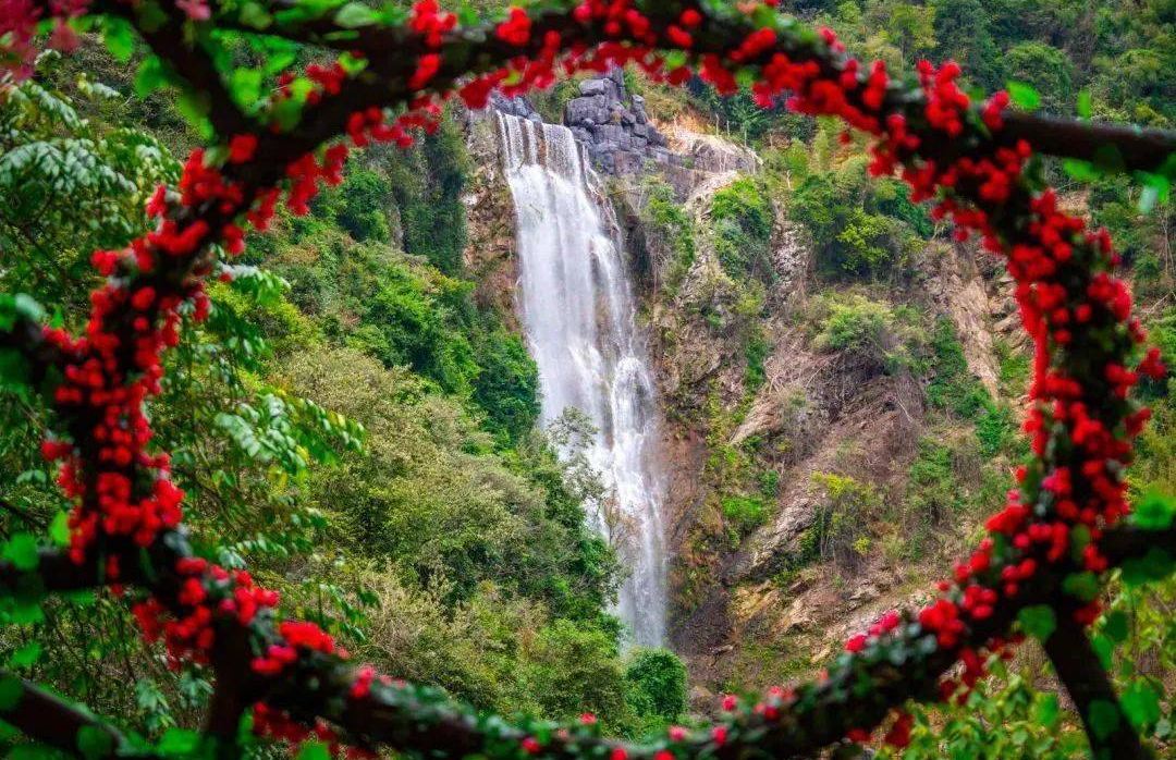 【復活節加班】潮遊~廣東版小九寨溝「千谷溪~九重飛瀑」「清遠黃騰峽天門懸廊玻璃橋」「鳳凰樂土·山水麗人」「融創樂園」「融創國際大馬戲奇幻秘境」純玩3天團