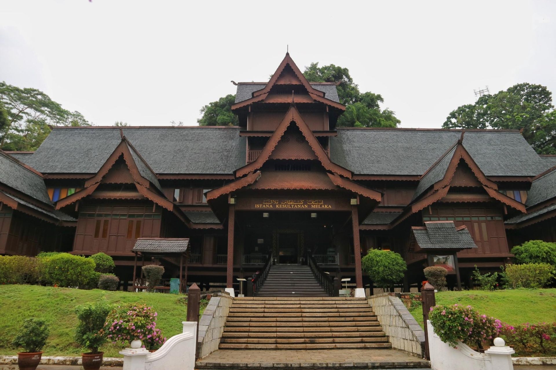 美食深度遊 榴槤控必朝聖之旅 狄臣港5天團