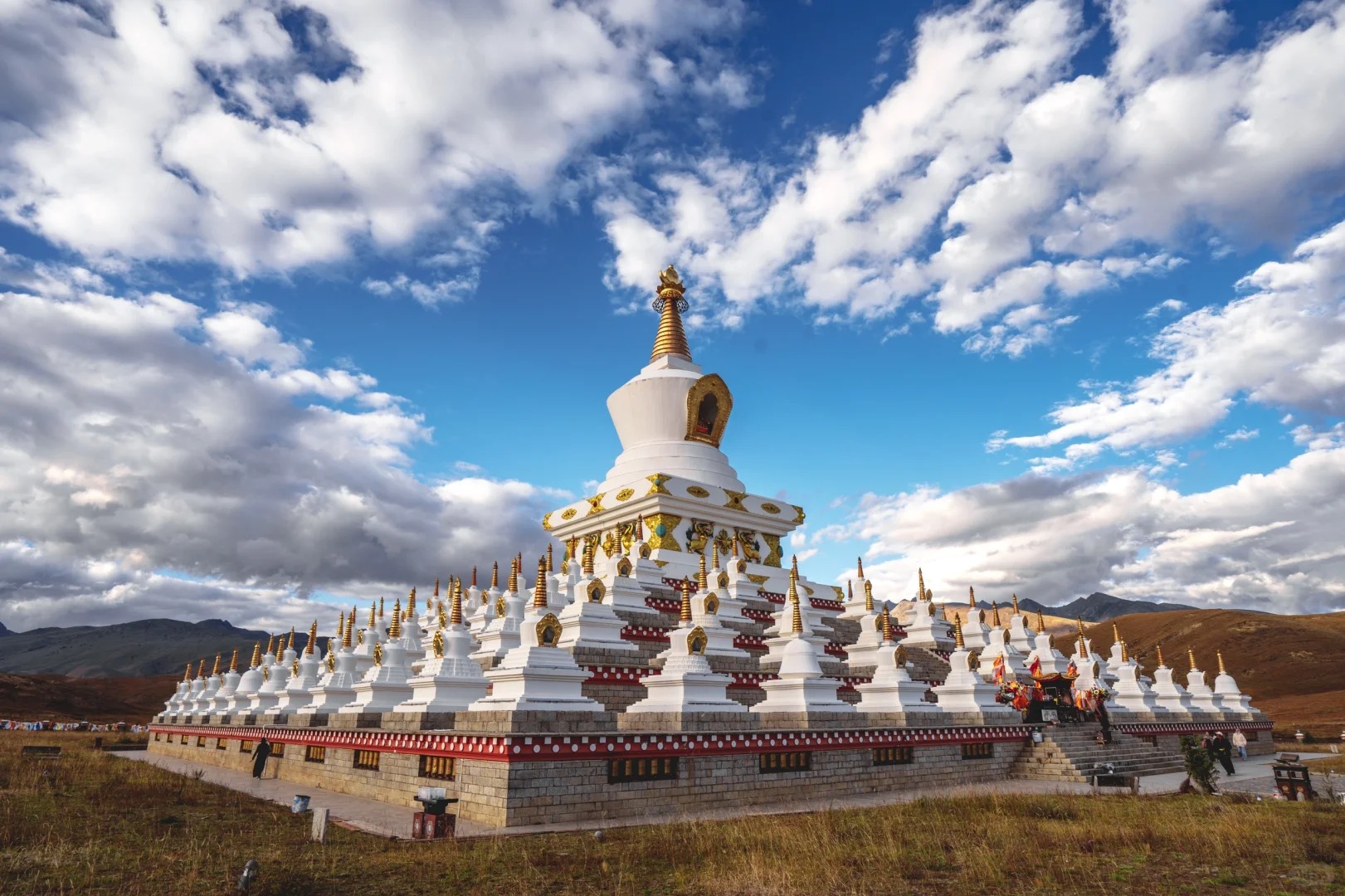 走進雪山、草原與藏族風情 川西8天團