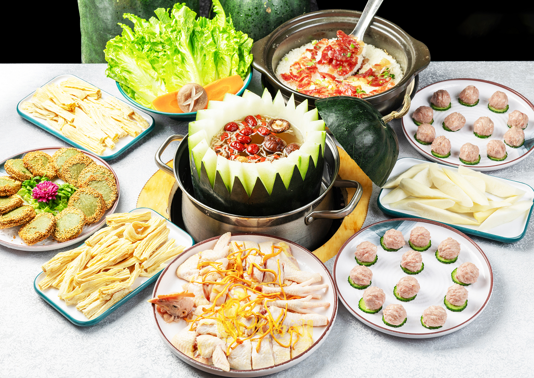 金秋享花歎美食，將任食進行到底，又食又拎。石岐乳鴿+大閘蟹食足6餐美食2天團