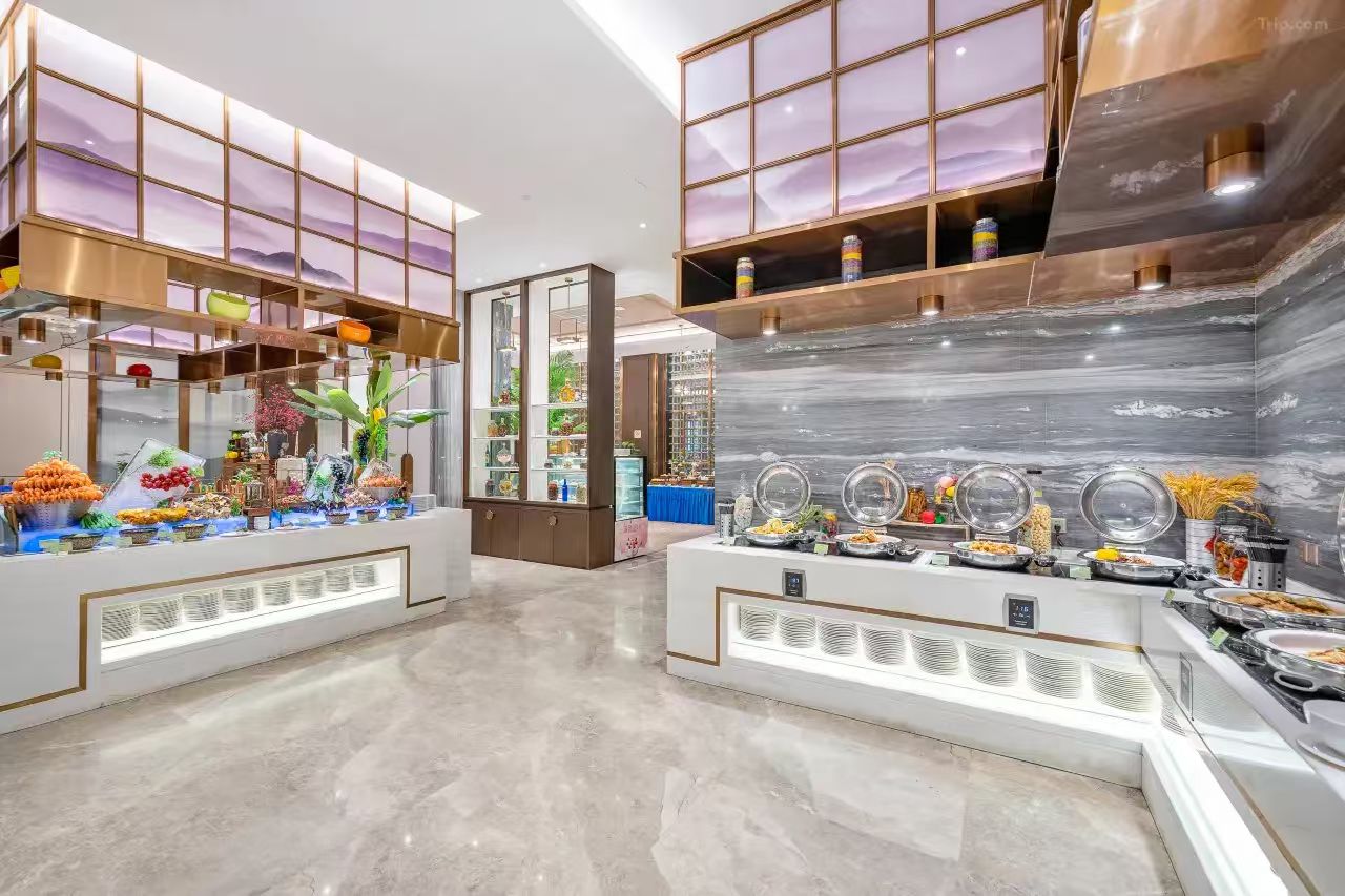 惠州五星標準·鬧市旺區惠陽【裕華鉑金酒店】、歎酒店海鮮自助晚餐、《惠州地道客家風味》純玩天半團