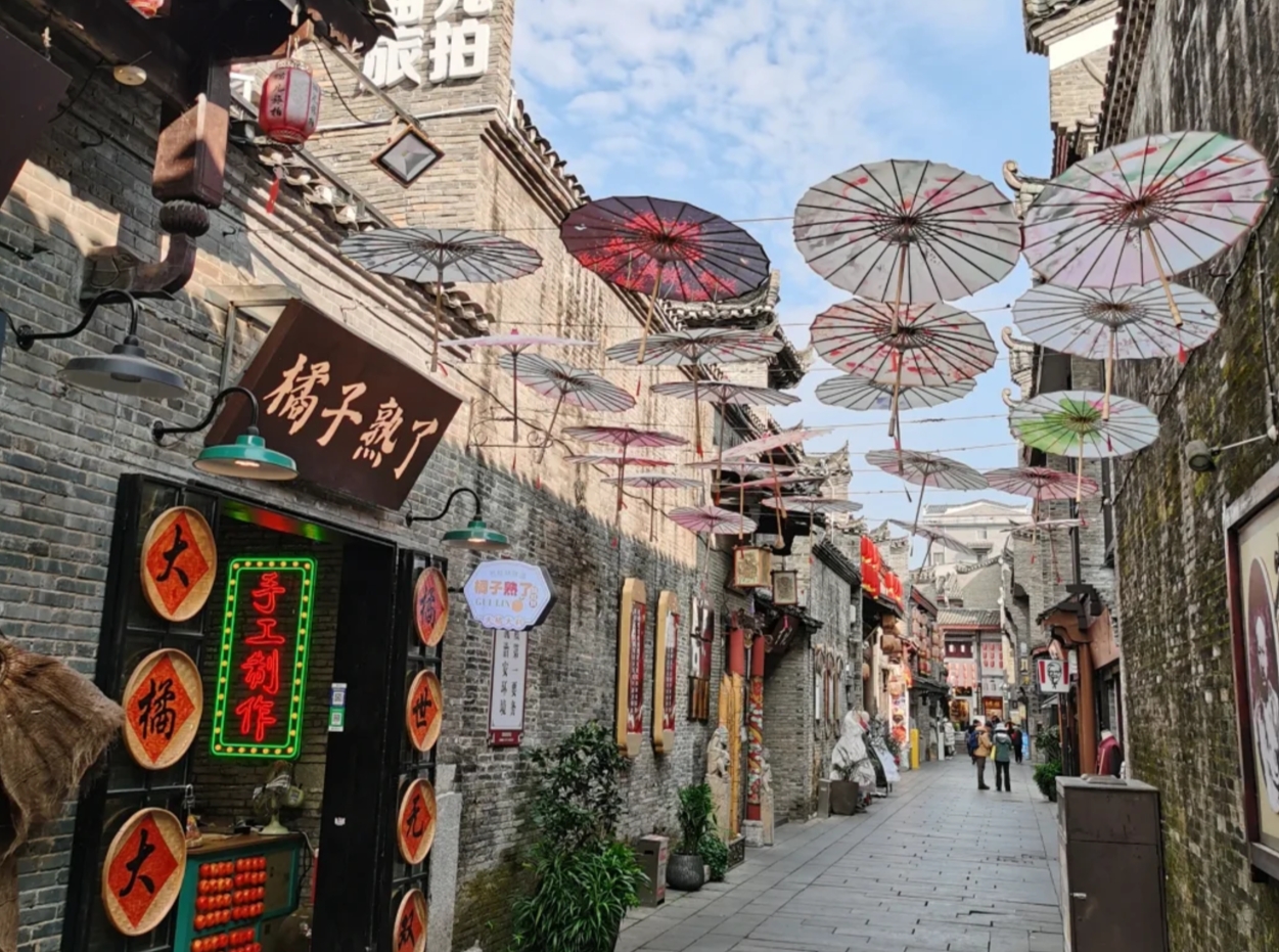 僅辦一團 一年一度民族傳統河燈節 桂林湖南5天團