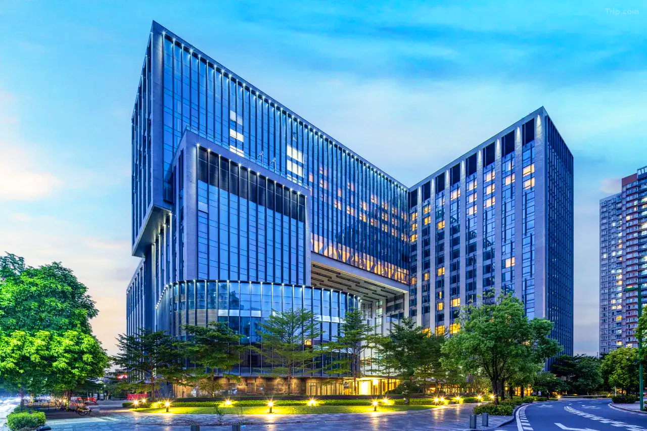 【年貨團中的YYDS-悉心安排旅遊巴香港接送】保證入住瑰麗酒店集團旗下【廣州新世界酒店】【位上鮑汁扣花菇鮑魚宴】 重本包山姆一年會籍會員卡 純玩2天團