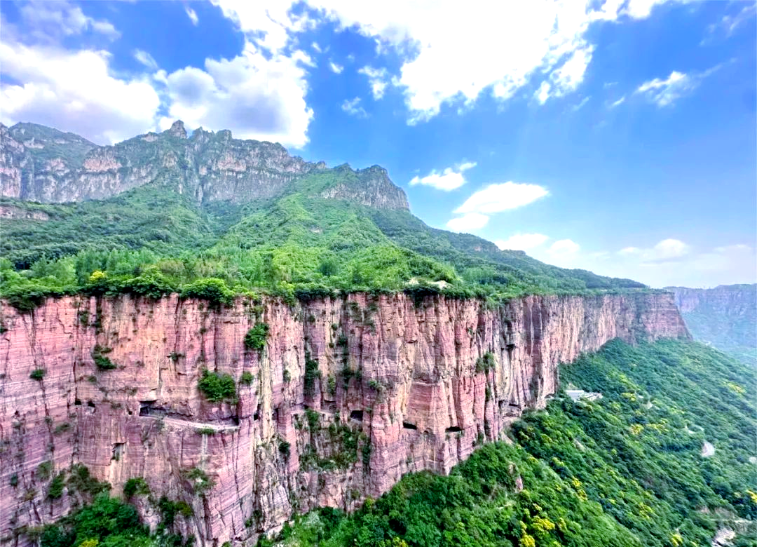 安徽+河南豫州【華夏九州】開封府/灞陵橋/萬仙山掛壁公路/太昊陵/商丘古城/曹操運兵道/曹魏古城/老子故里風景區 深圳直航純玩5天團