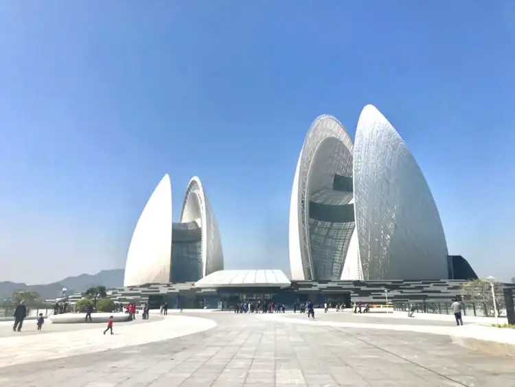 【尋味·大灣區】連住2晚2025全新開業【中山南區希爾頓花園酒店】豪歎【仙鶴神針鴿呑花膠牙揀翅宴】【酒店海鮮自助晚餐】暢遊中山珠海經典景觀美食純玩3天