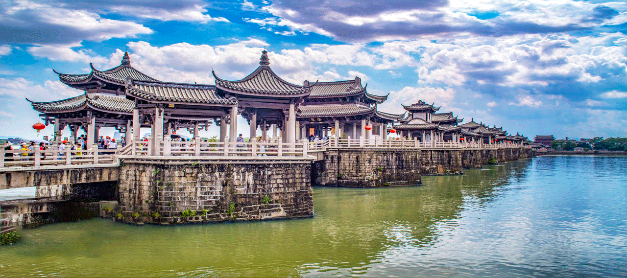 漫步騎樓舊街 品嘗舌尖非遺 百年雙城潮汕閩南巴士5天團