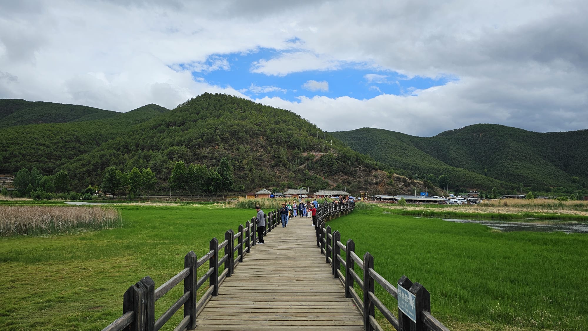 雲南昆明大理麗江瀘沽湖8天團