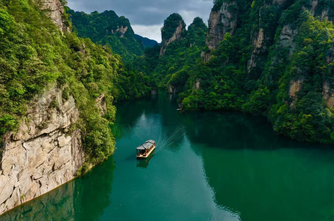 踏青桃花源 盛大歡迎晚宴 春韻張家界5天團