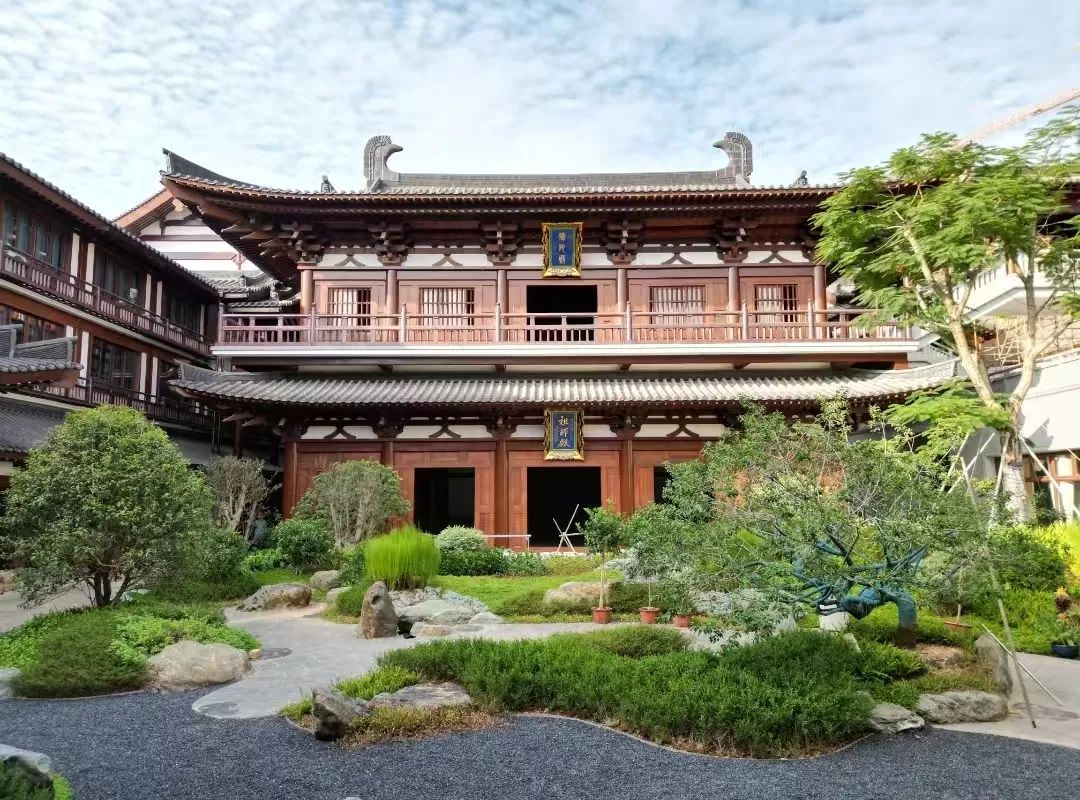「食玩住全包」純玩團｜位上鮑參宴 + 華夏世嘉樂園廣州+「廣州小故宮」2天團