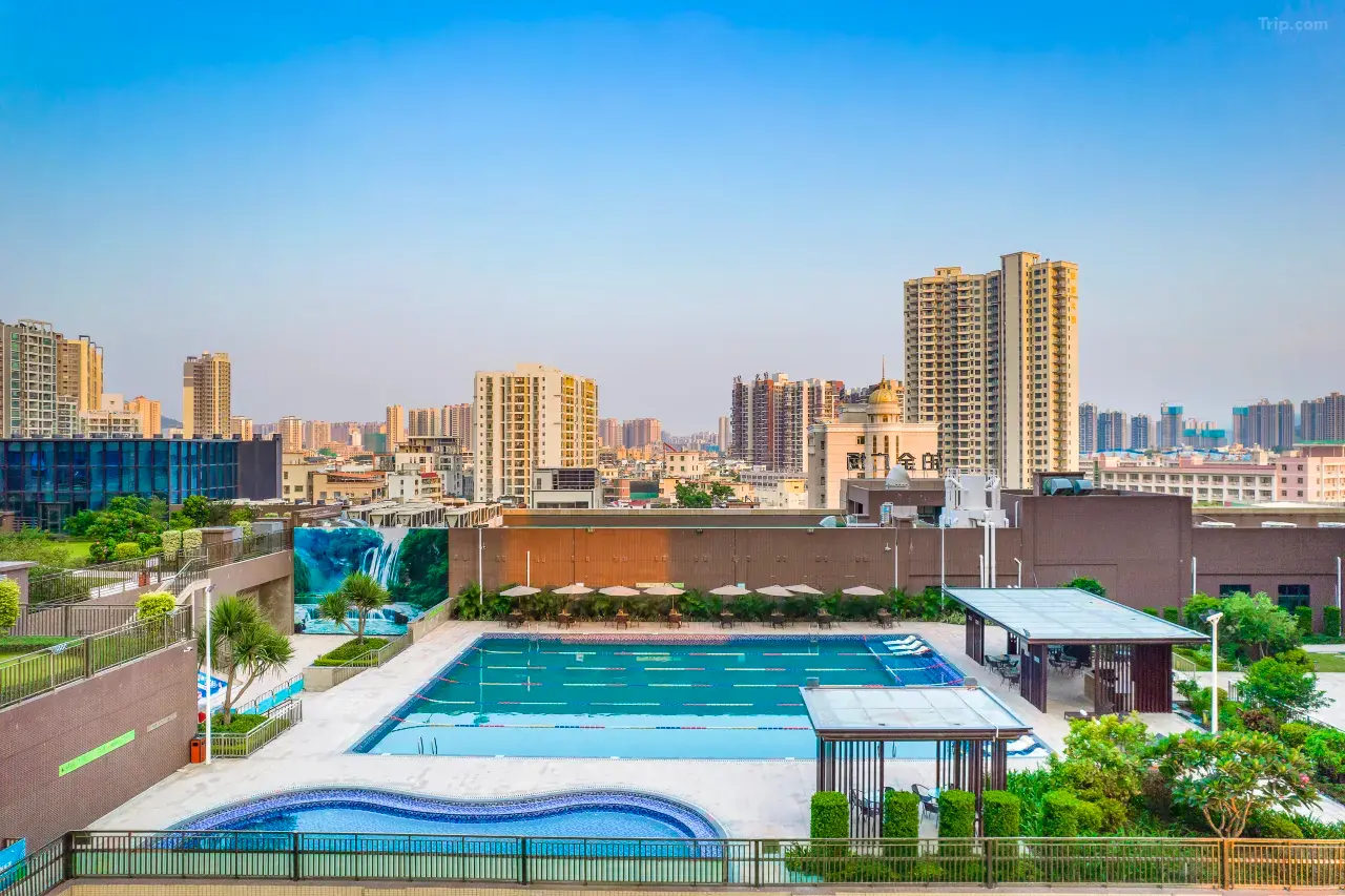 惠州五星標準·鬧市旺區惠陽【裕華鉑金酒店】、歎酒店海鮮自助晚餐、《惠州地道客家風味》純玩天半團