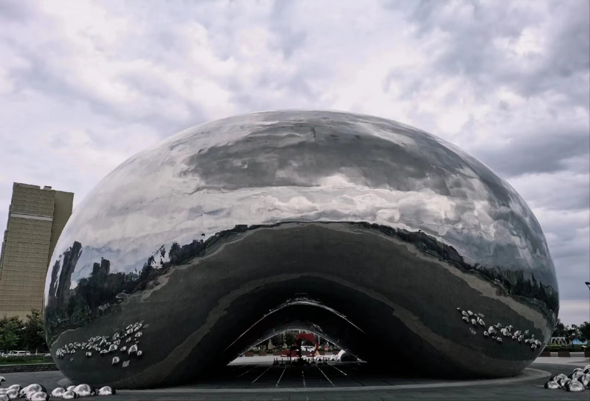【冰雪限定】中國雪都·阿勒泰/中國雪景“天花板”/賽裡木湖賞獨特<藍冰> 雪景觀景臺賞日落【包乘坐馬拉爬雪橇】 香港直航純玩8天團