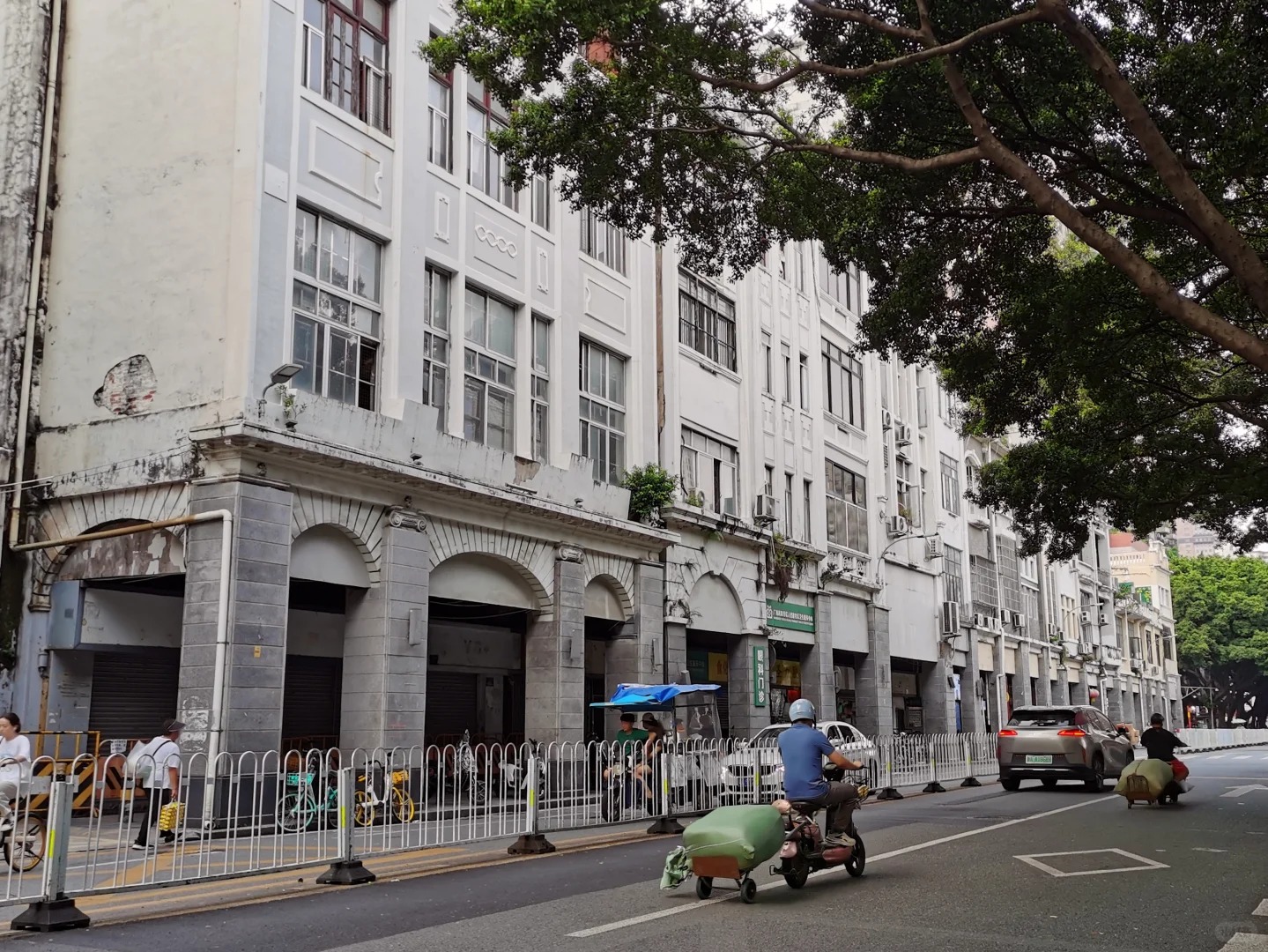 粵韻年味雙城記·穿梭一德路百年老街尋寶，東莞最全最人氣最受歡迎【細村市場】辦年貨 純玩2天團