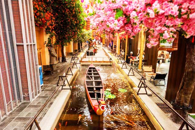 【春節加班】在廣州過大年賞花燈·慶新春 開啟一場視覺盛宴 入住增城五星標準【三英溫泉渡假酒店】豪歎【新春豐富海鮮自助晚餐】任浸酒店內50多個養生池【溶洞溫泉】【養生溫泉區】【水療溫泉區】純玩 4天團