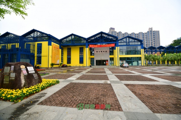 香港老字號米芝蓮星級餐廳【位上獨創海鮮濃湯水晶粉+獲獎手工點心宴】 【（位上）過橋魚羊鮮+菊花扒金山宴】【海膽醬焗鮑魚+沉香白切雞宴】 美食2天團