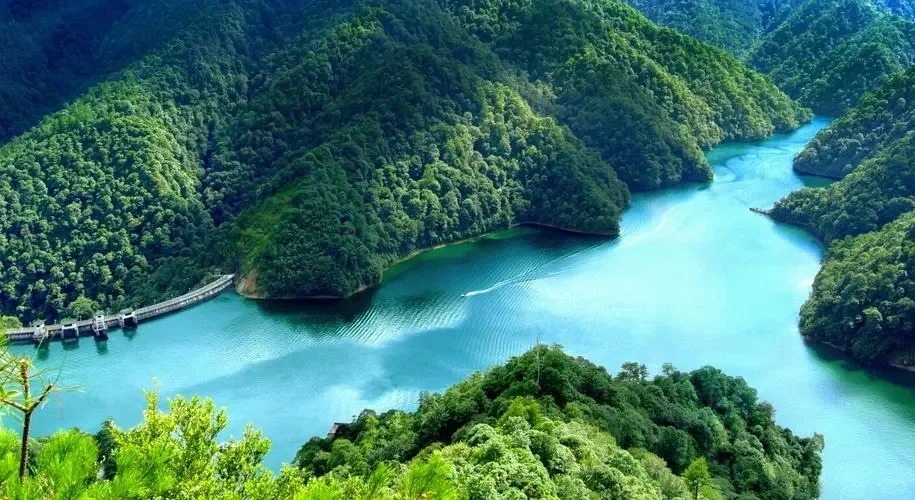 打卡全新網紅五指峰 郴州“小鳳凰古城”東江湖白廊“小洱海” 巴士3天團