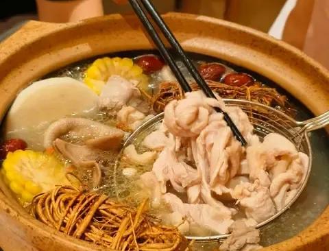 保證連住兩晚【長天遂川賓館】+【贛州三百山溫泉度假區】無限次浸泡富硒溫泉  暢玩“全球十大最美梯田之一”【桃源梯田】 純玩4天團