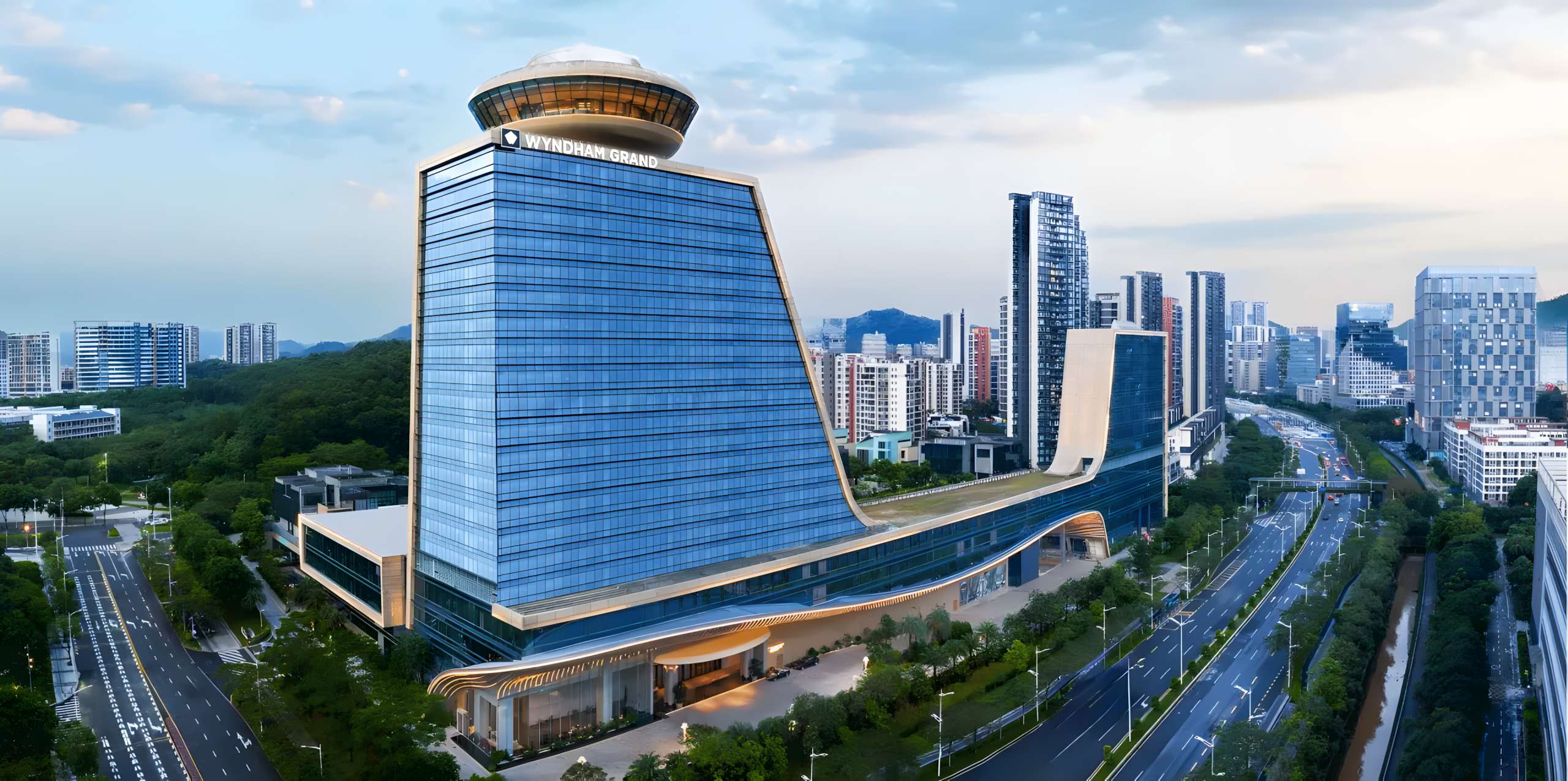 全新開業五星級標準【廣州滄葳園溫泉度假酒店】+國際品牌五星級標準【光明溫德姆至尊酒店】尊享酒店自助晚餐 尊享房間歡迎水果 英倫下午茶 無限次享受世界珍稀溫泉 純玩3天團