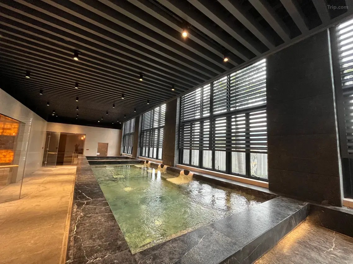 連住兩晚五星標準酒店豪歎【無國界自助晚餐】浸泡溫泉3天團