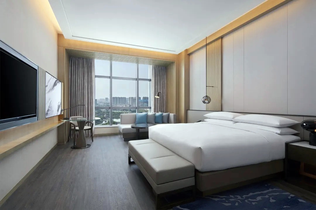 國際品牌Marriott萬豪旗下佛山萬怡酒店 豪歎酒店海鮮自助晚餐 2天團