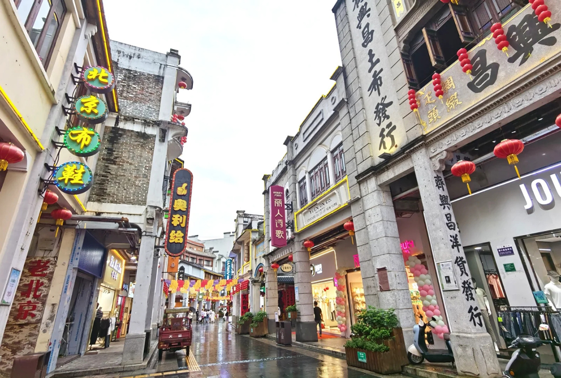天然大“氧”吧 河源【康泉雲海溫泉酒店】（私家溫泉泡池客房）遊覽河源“老城四寶”之一【太平古街】2天團
