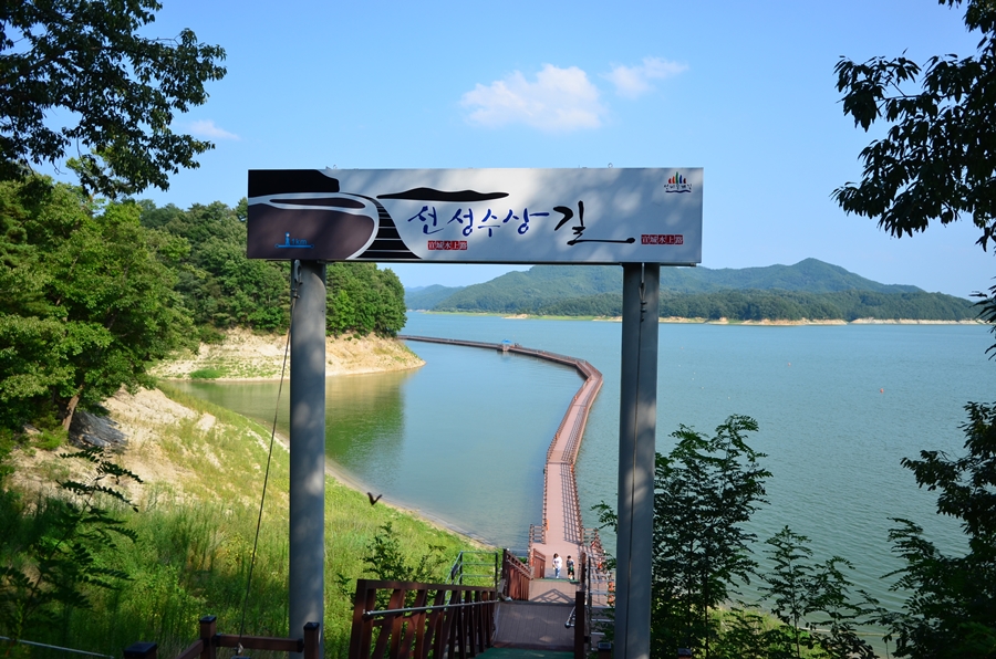 走進韓屋古村 · 漫步河回月映橋 首爾安東5天團