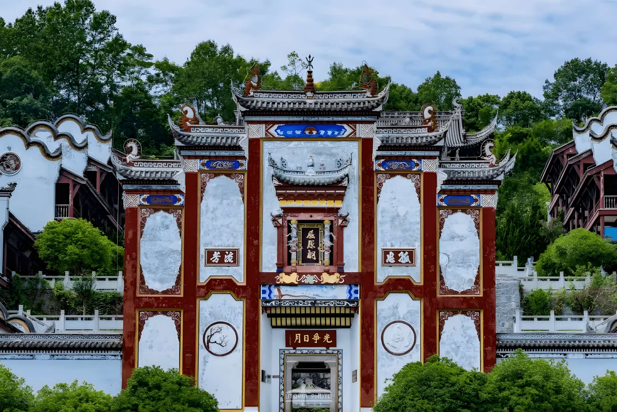 打卡武漢經典老街與長江地標 櫻花節6天團