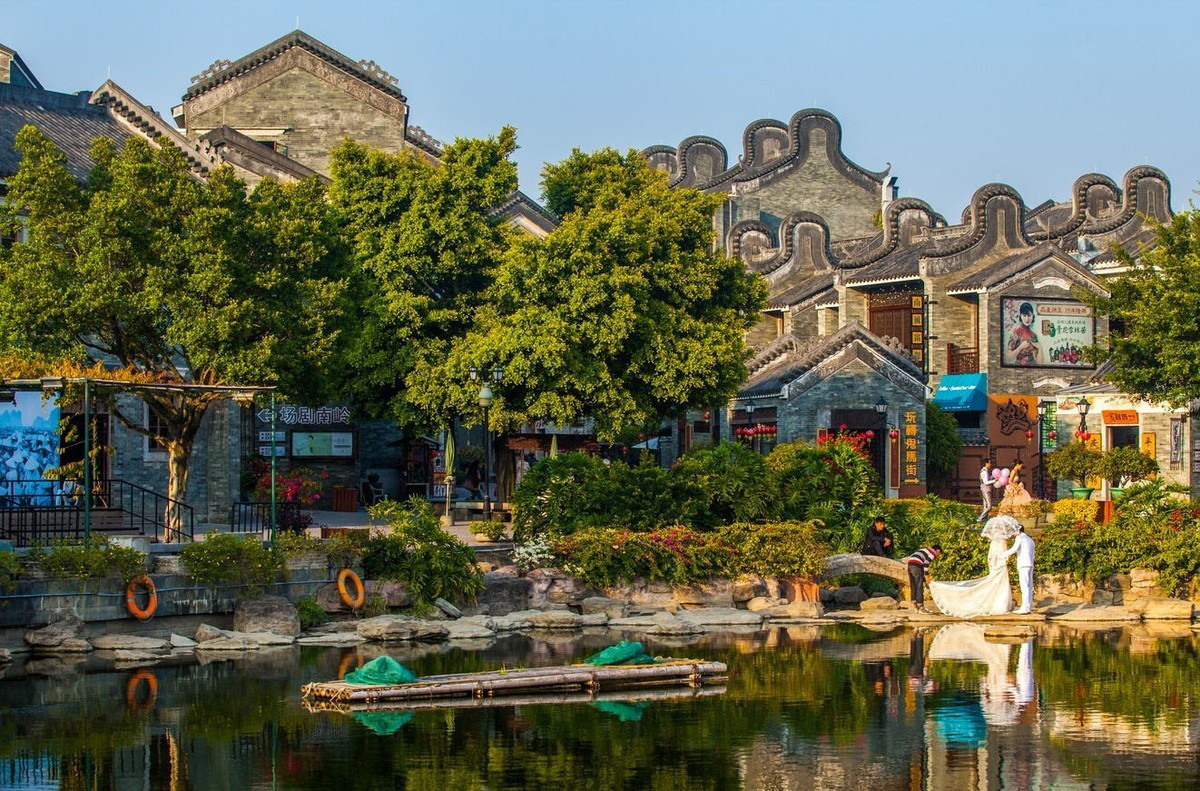 【春節加班】入住豪華五星【廣州香格里拉大酒店】豪歎【酒店豪華海鮮自助晚餐】無限任吃阿拉斯蟹腳、芝士焗龍蝦等等 2天團