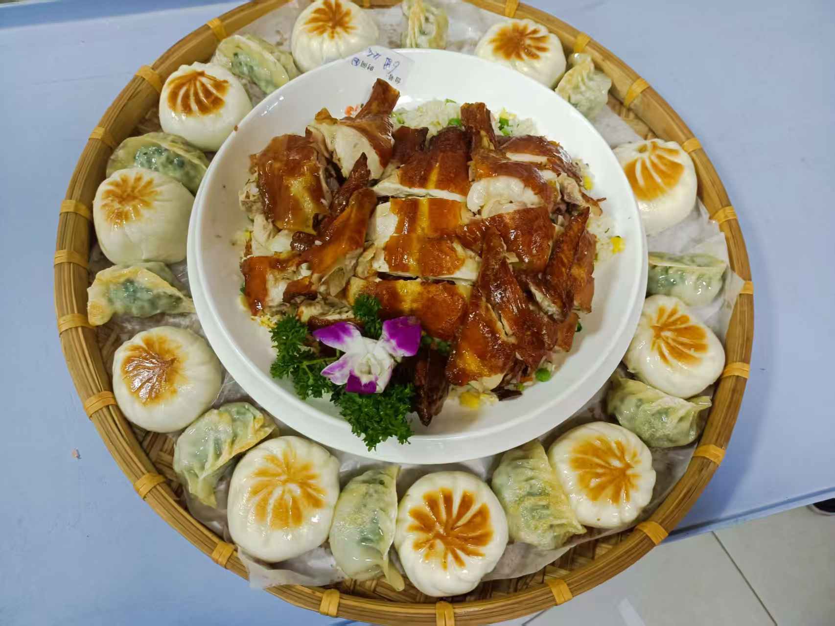 佛山 純玩2天 星級名廚主理【位上海皇魚翅拆鴨羹+位上妙齡乳鴿吞鮑魚】全程食足六餐