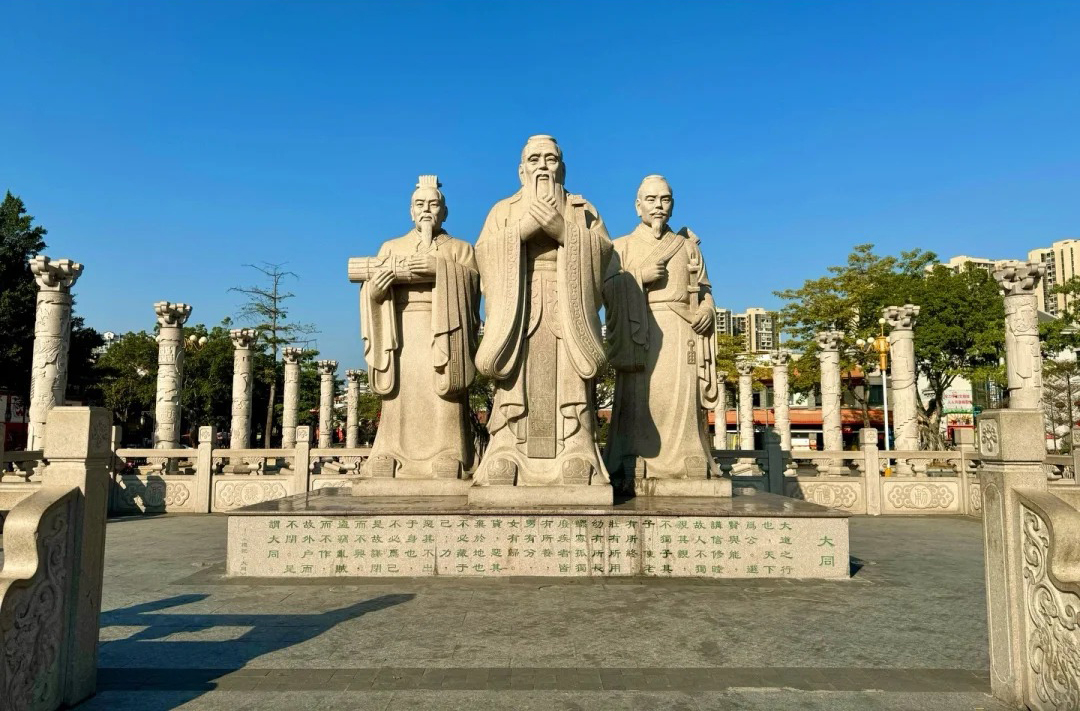 漫步騎樓舊街 品嘗舌尖非遺 百年雙城潮汕閩南巴士5天團