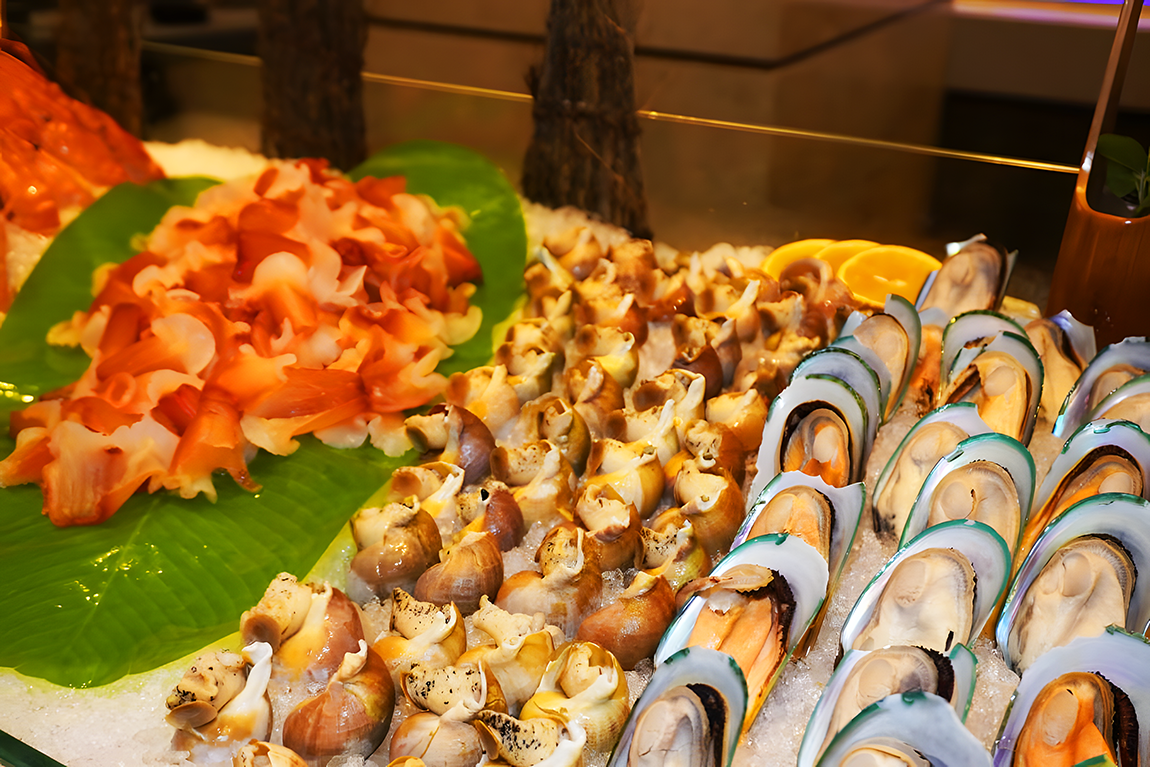 【母親節專場】感恩母親，感恩母愛，不喧嘩，自有聲，歲月如歌，共赴愛的盛宴 豪歎【酒店自助晚餐】【金牌秘制沉香豬+特色炸雲吞宴】 【吊燒藏香豬原邊排骨+棟企雞宴】江門佛山純玩 3天團