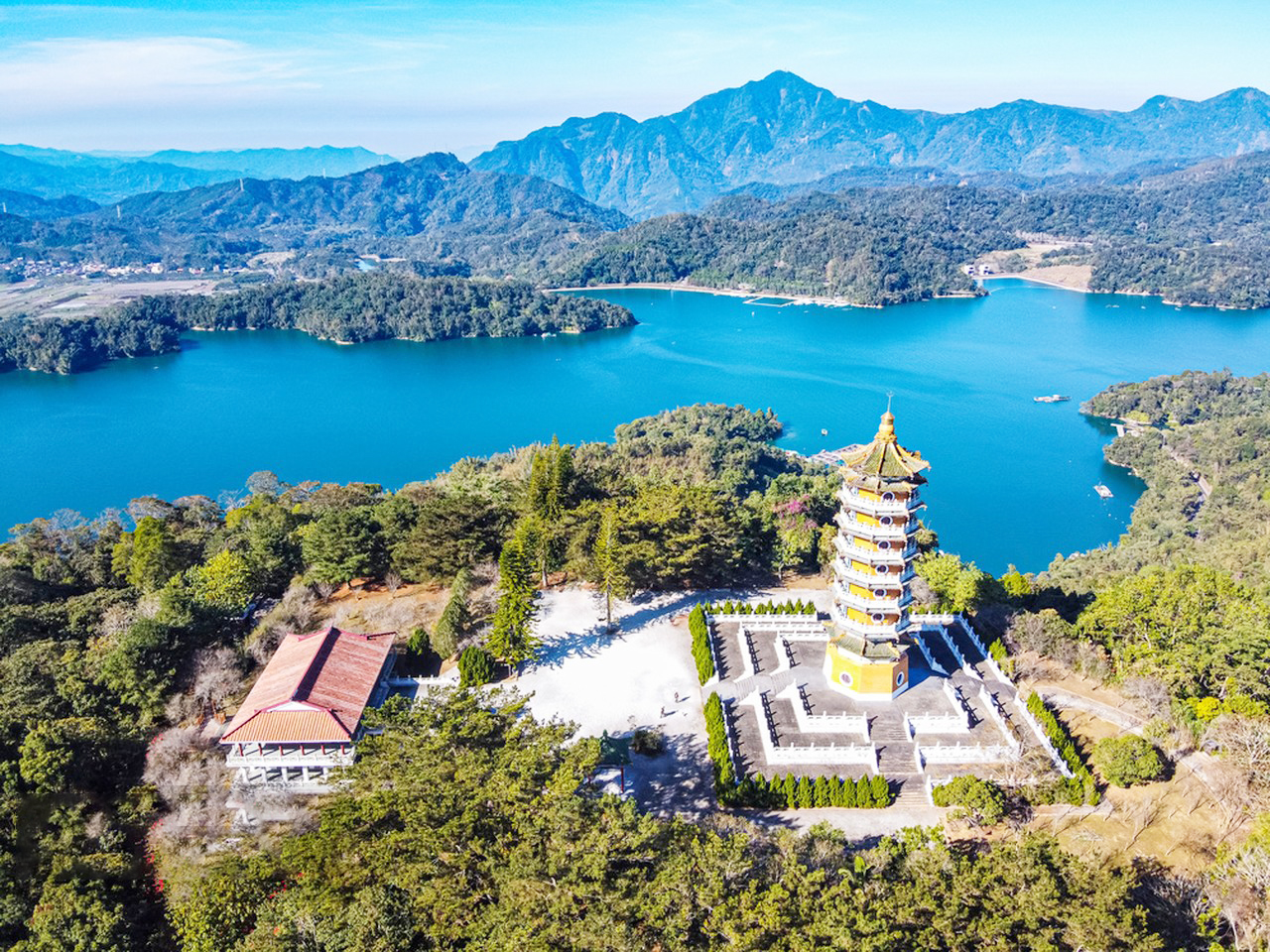 台灣【高雄、阿里山、日月潭、台中、台北】逍遙遊5天團