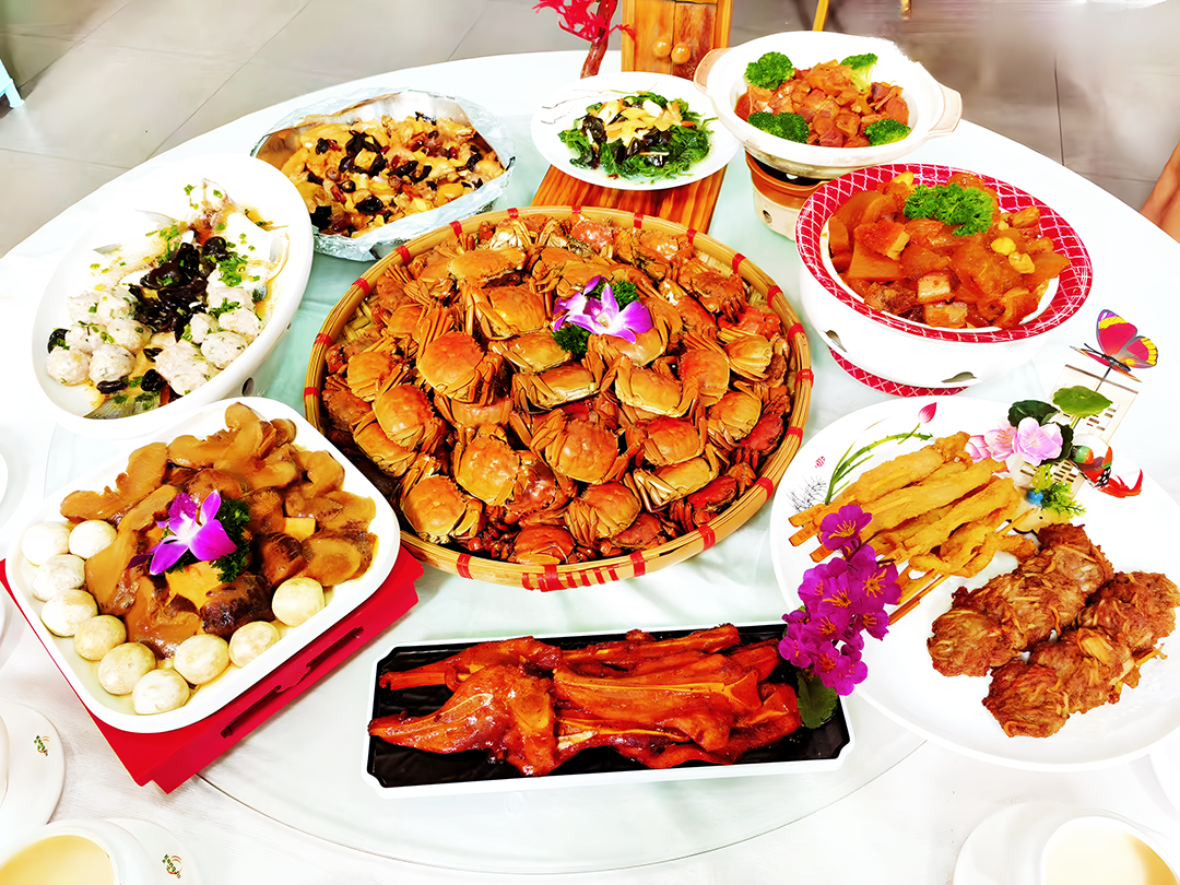 『秋風起 蟹膏肥』豪食每圍100隻金秋大閘蟹 酒店豪華KTV房暢玩 2天團