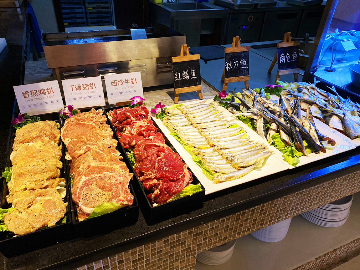 全程食足6餐 尊享酒店戶外花園泳池 漫步玻璃橋穿越時空隧道 2天團