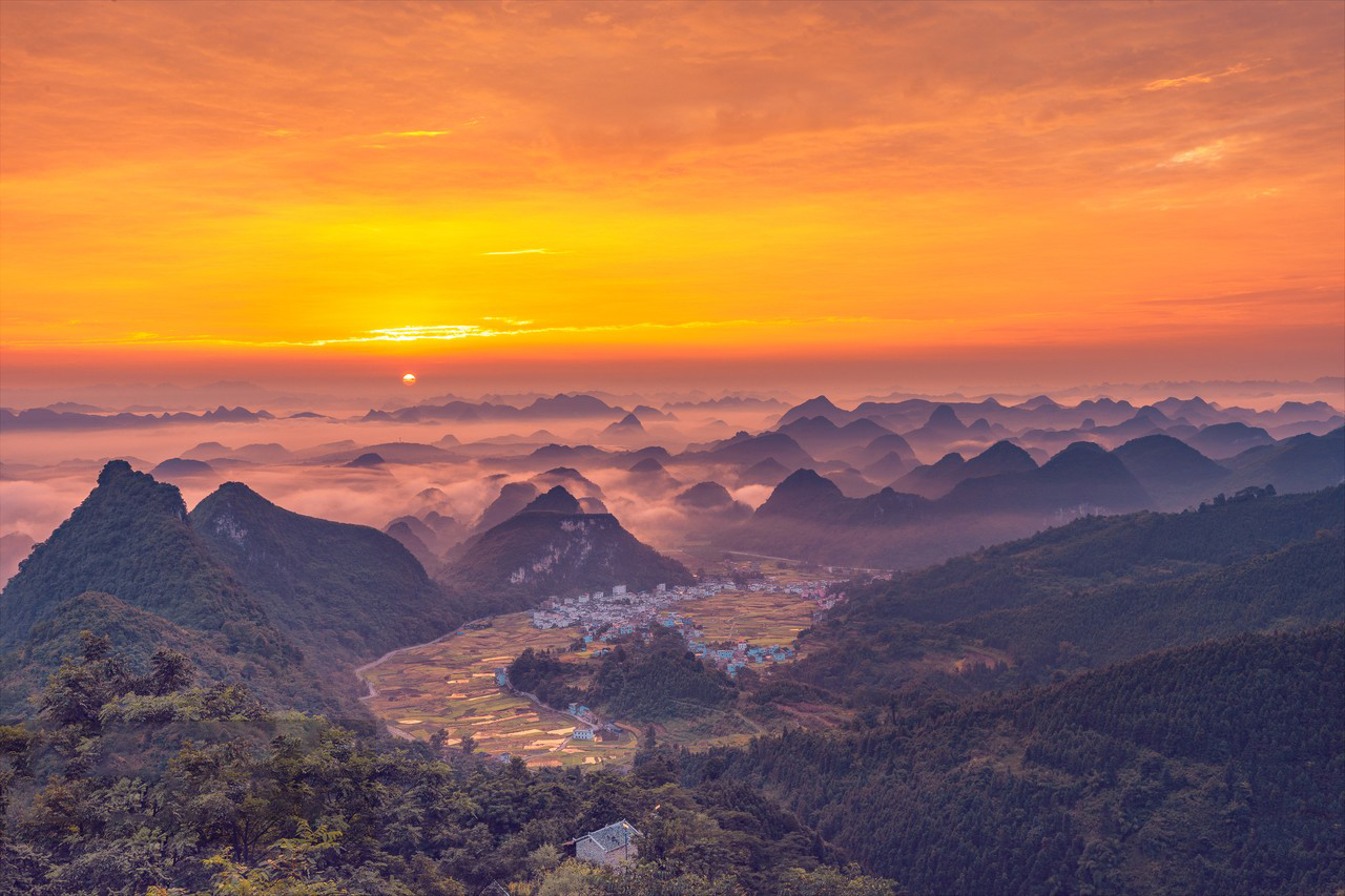暢遊粵北、看盡自由風光、感受大自然的鬼斧神工三天之旅 暢遊連州地下河、湟州三峽、連南瑤寨純玩3天團