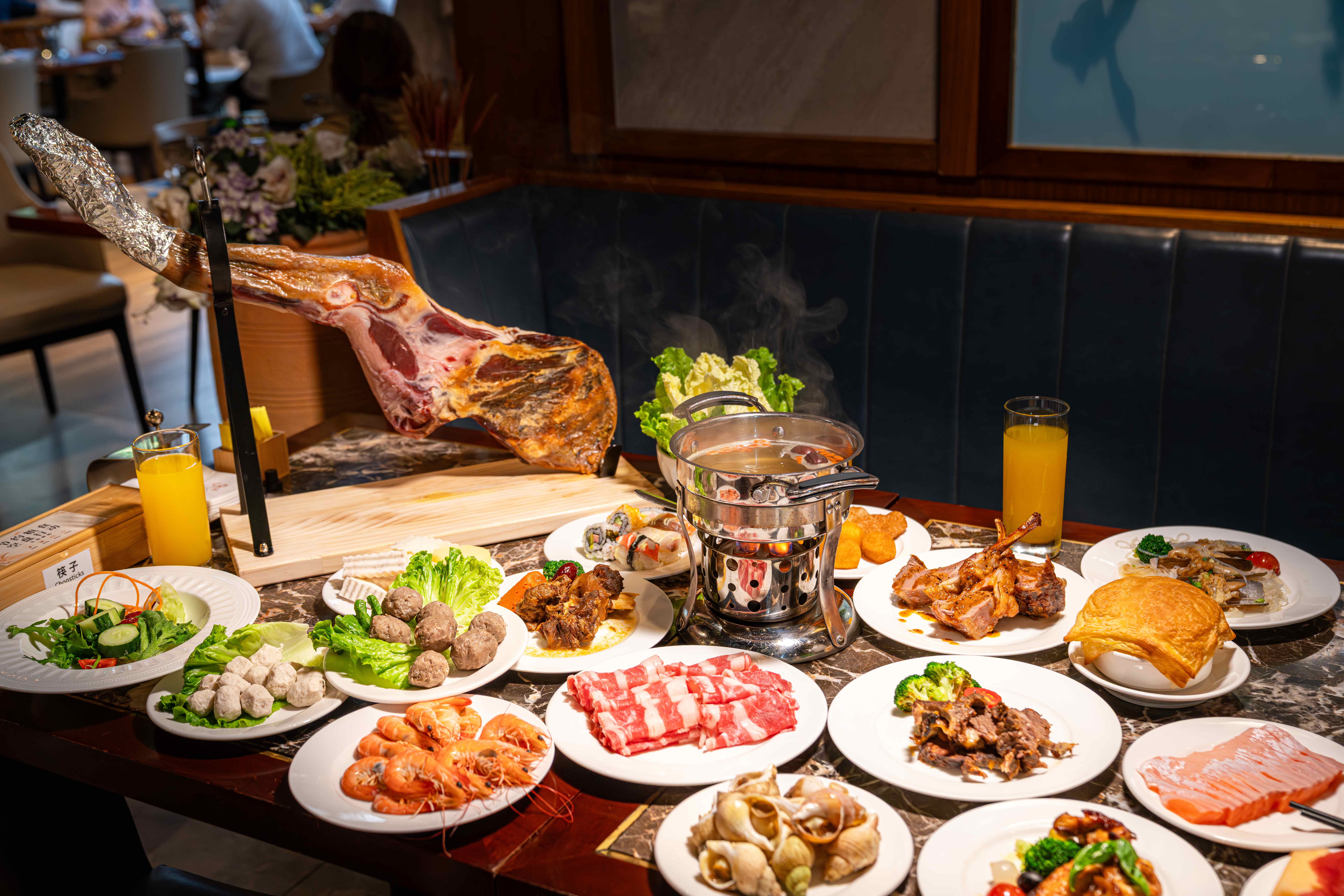 東莞嘉輝會麗呈華廷酒店 豪歎【酒店地中海美食自助晚餐】廣東“小迪士尼”樂園·龍鳳山莊  賞非遺打鐵花、3D幻彩光影秀(貴賓安排開心歡唱KTV+歡樂麻將)純玩2天