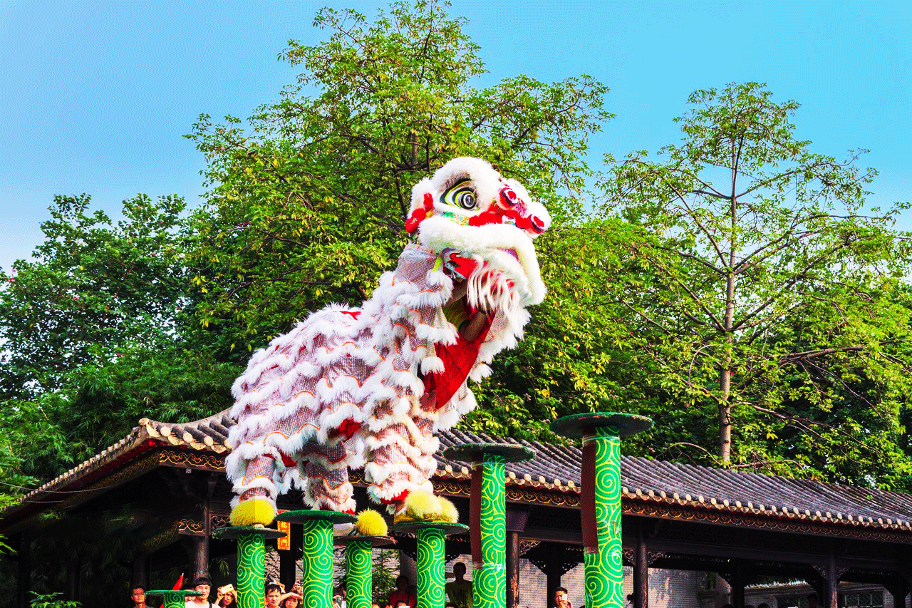 【春節加班】暢玩【黃騰峽+山水麗人+清遠長隆+廣東千古情+佛山祖廟】新春祈福好運來！連住兩晚五星標準酒店 豪歎【新春豐富海鲜自助晚餐】4天團