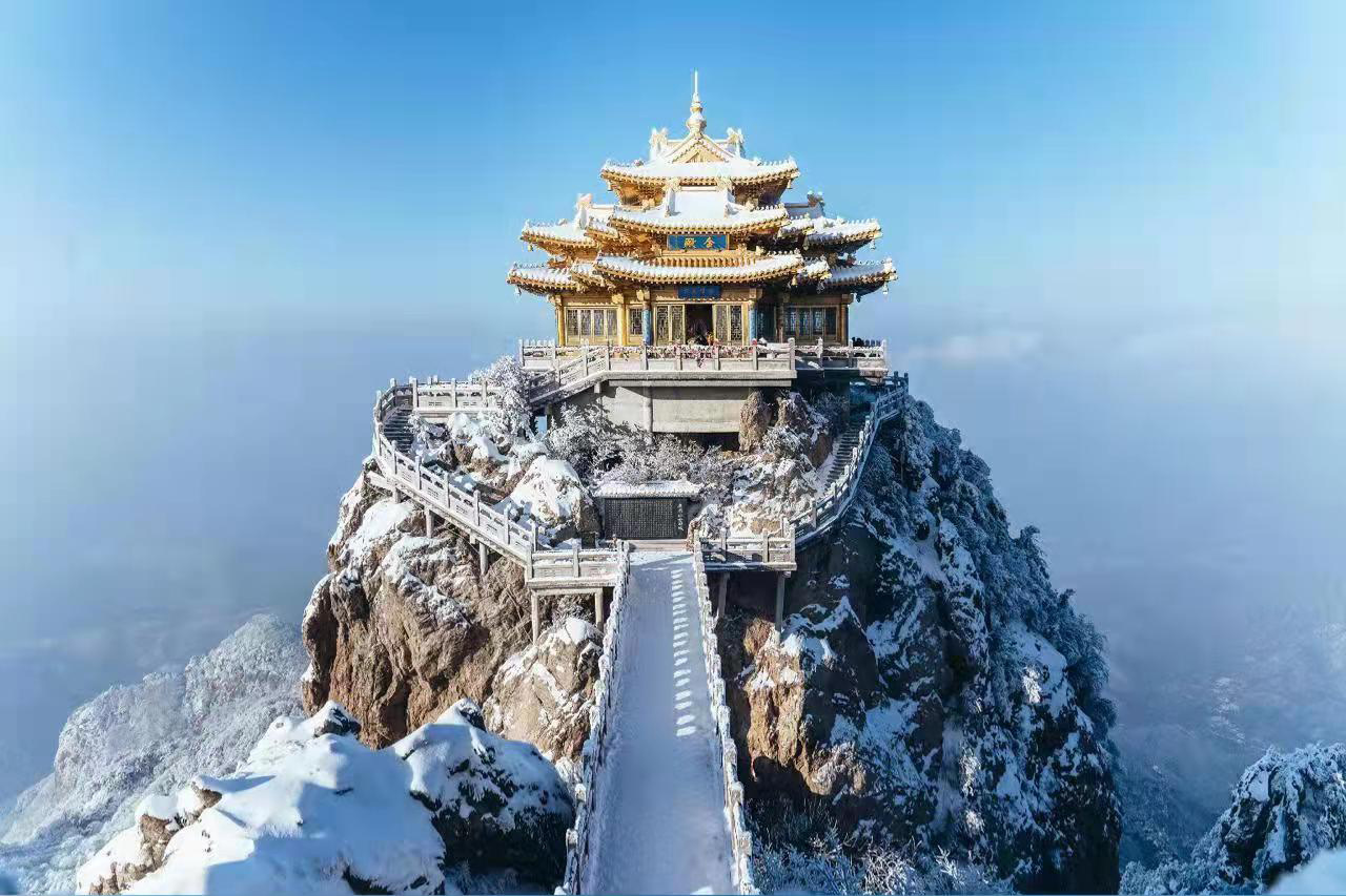 保證入住2025年全新開業【廣州白雲機場雅閣國際大酒店】歎【酒店海鮮自助晚餐】【薰衣草蔥油雞宴】天半團