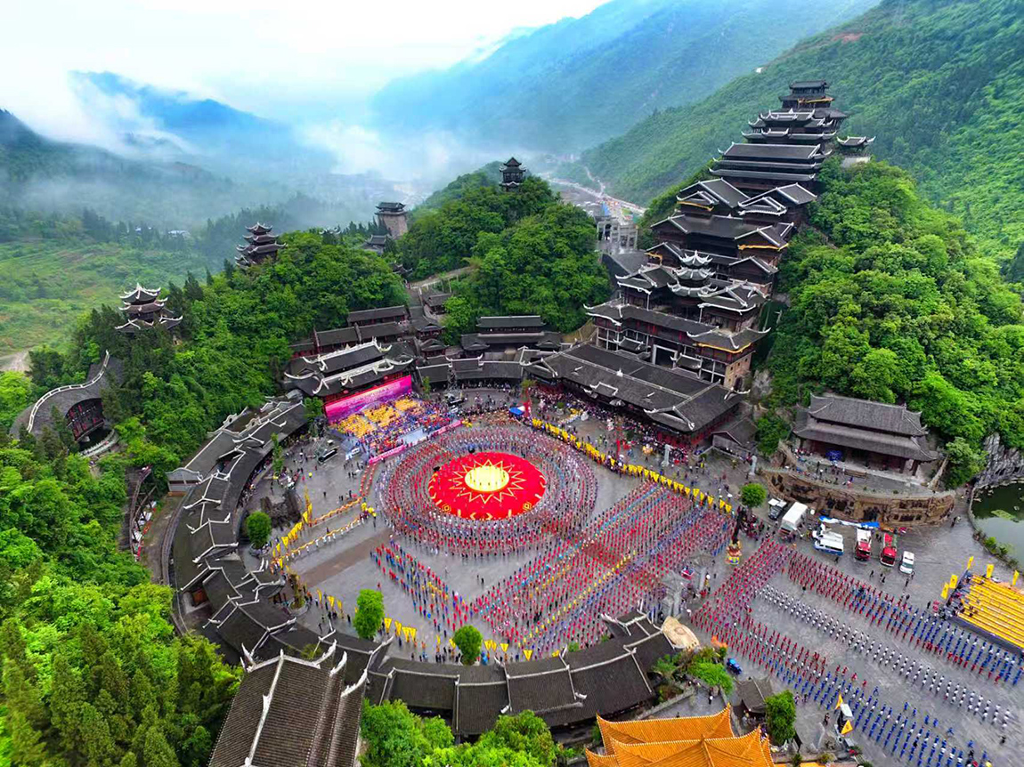 網紅重慶 探索百年世界自然遺產文化 高鐵6天團
