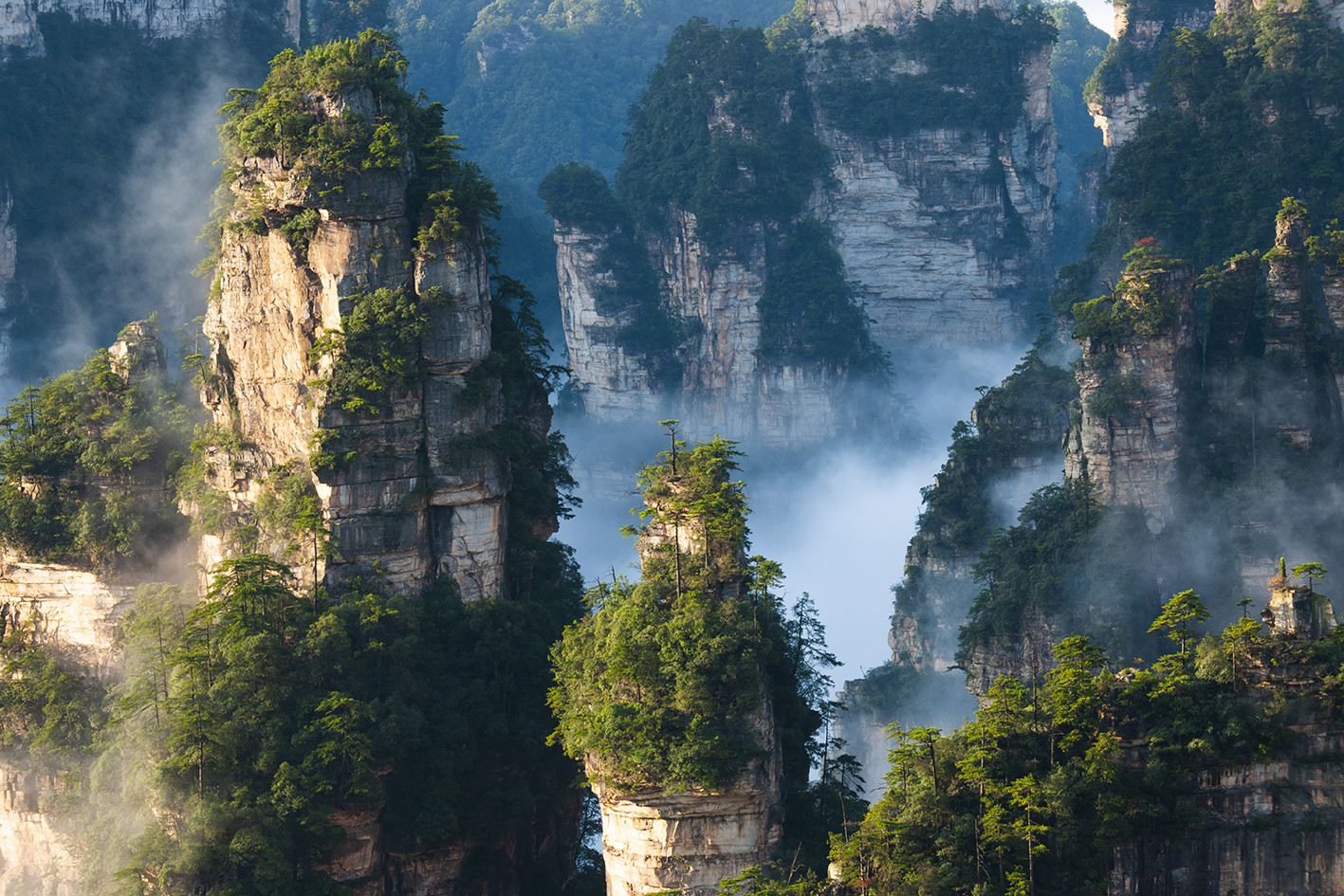 重慶魔幻山城 湖南張家界雙城聯遊 高鐵6天團